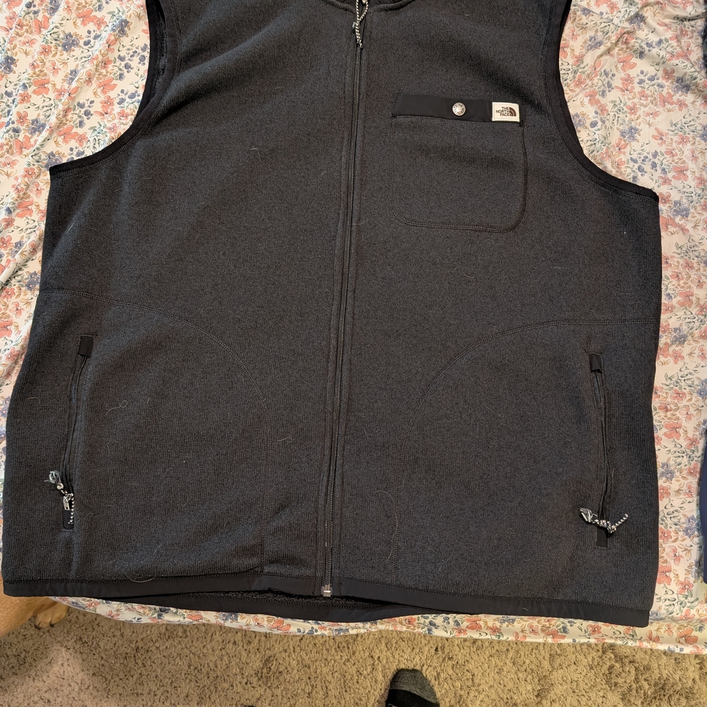 The North Face Men's Black Vest
